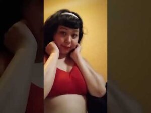 バストアップ♥️グラビアアイドル山田純子