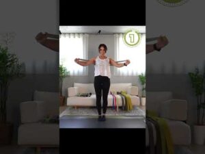 女性必見！バストアップ効果抜群のバンドエクササイズ