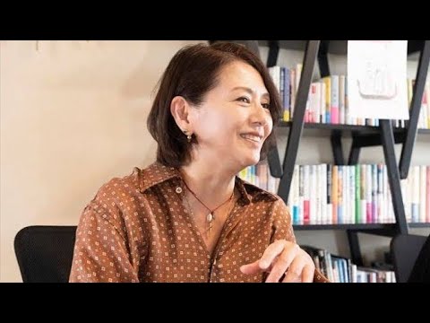 小泉今日子、沢尻エリカらの無着衣バストアップ写真に反響　世界的写真家が公開