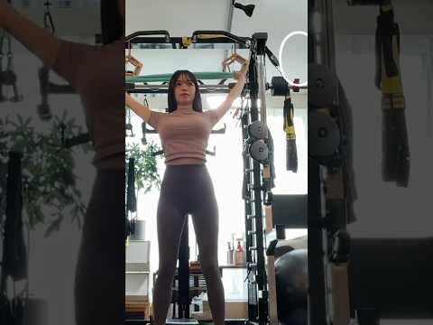 村島未悠　バストアップストレッチ