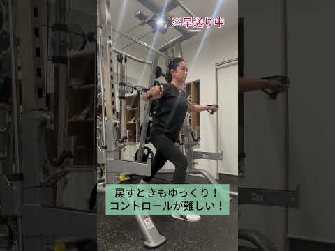 バスト位置で印象が変わる。 #shotrs