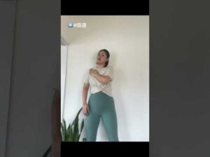 バストアップのための 肋骨ロールアップ